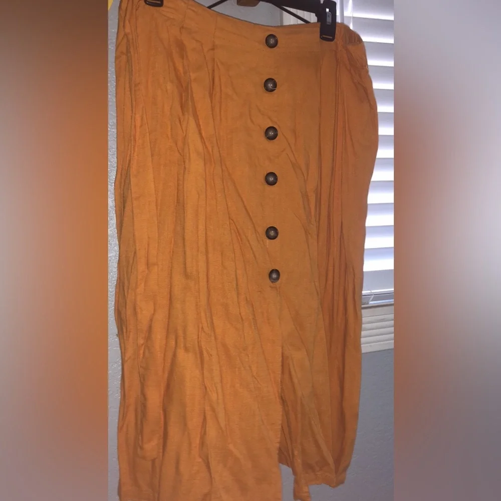 All $3 piece clothing. - Picture 11 of 13
